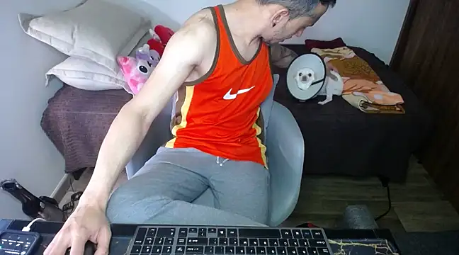 Snapshot of bossking017 chatting on March 2, 3:16 pm bossking017 online show from March 2, 3:16 pm