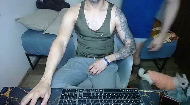 Snapshot of bossking017 chatting on March 13, 3:22 am bossking017 online show from March 13, 3:22 am