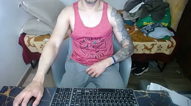 Snapshot of bossking017 chatting on March 15, 2:23 pm bossking017 online show from March 15, 2:23 pm