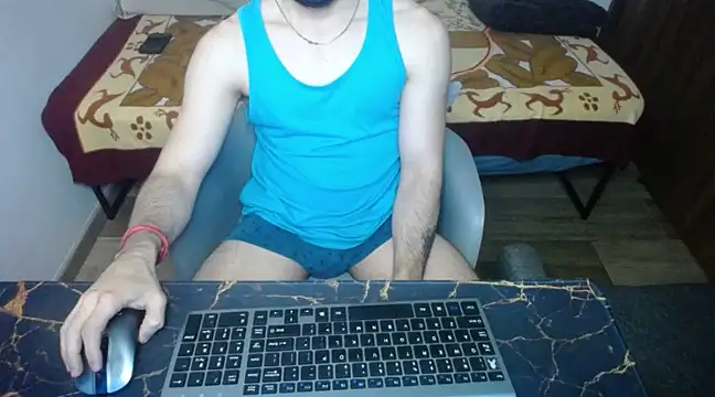 Snapshot of bossking017 chatting on March 22, 6:47 pm bossking017 online show from March 22, 6:47 pm