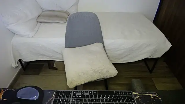 bossking017 online show from February 17, 5:19 pm