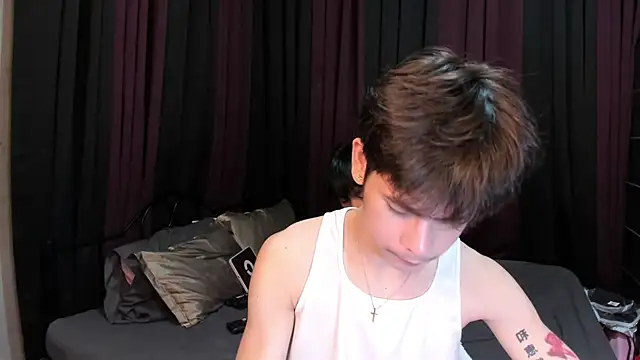 Snapshot of hotfreshdior chatting on March 26, 2:33 pm hotfreshdior online show from March 26, 2:33 pm