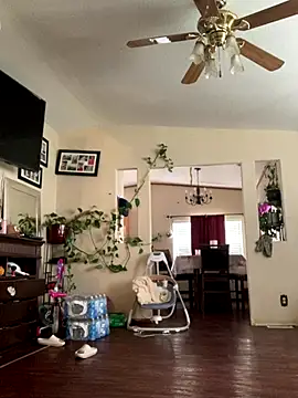 Snapshot of edddy23 chatting on September 29, 8:46 pm edddy23 online show from September 29, 8:46 pm