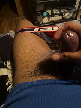 Snapshot of edddy23 chatting on February 8, 1:20 am edddy23 online show from February 8, 1:20 am