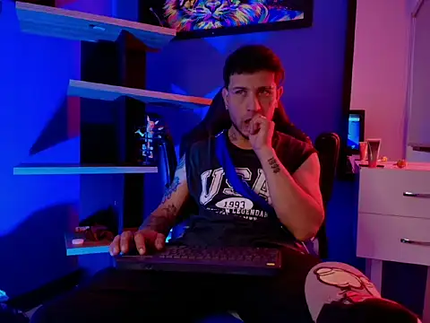 Snapshot of Thonixxx_mr chatting on March 17, 3:55 am Thonixxx mr online show from March 17, 3:55 am