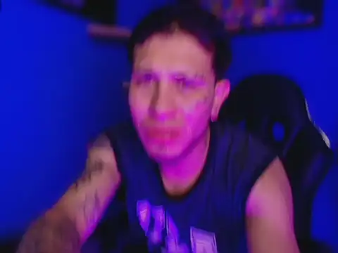 Snapshot of Thonixxx_mr chatting on March 20, 4:28 am Thonixxx mr online show from March 20, 4:28 am