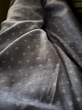 daisylouis online show from May 11, 6:41 am