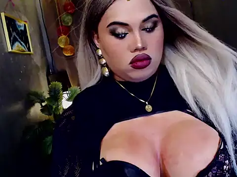 KitSmithCumerr online show from November 21, 3:22 pm