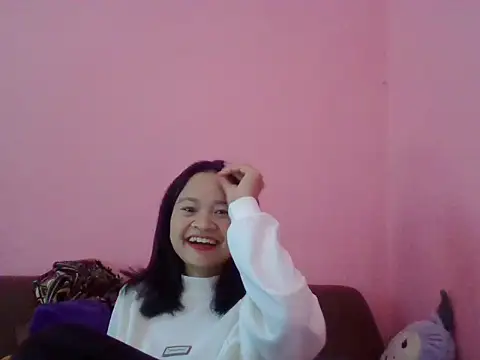 Snapshot of Daisy018 chatting on September 15, 2:11 am Daisy018 online show from September 15, 2:11 am