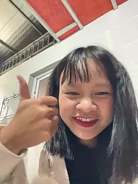 Snapshot of Daisy018 chatting on October 7, 6:21 am Daisy018 online show from October 7, 6:21 am