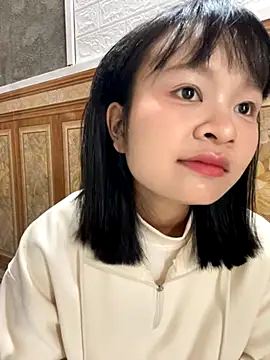 Snapshot of Daisy018 chatting on October 14, 2:34 am Daisy018 online show from October 14, 2:34 am