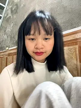 Snapshot of Daisy018 chatting on October 25, 5:15 am Daisy018 online show from October 25, 5:15 am