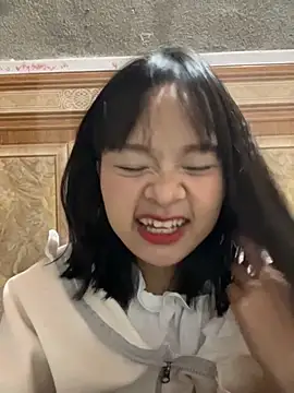 Snapshot of Daisy018 chatting on November 1, 7:32 am Daisy018 online show from November 1, 7:32 am