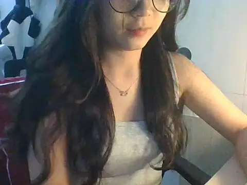 Linzly online show from October 3, 4:15 pm