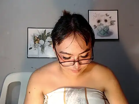 Snapshot of Asianblk_barbiedoll chatting on June 17, 4:26 am Asianblk barbiedoll online show from June 17, 4:26 am