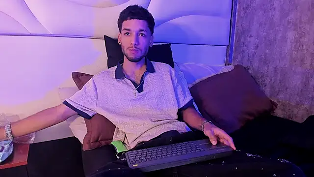 Thiagoferreti online show from May 5, 3:25 am