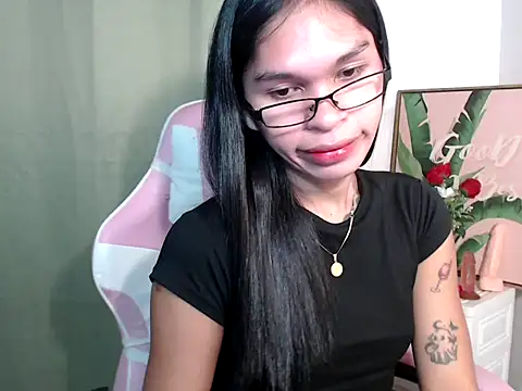 sexloverxxz online show from October 6, 7:50 am