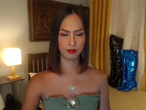 Nathalieheartt online show from October 13, 2:00 am