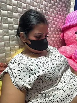 Hot Jaanvi  online show from March 17, 6:00 pm