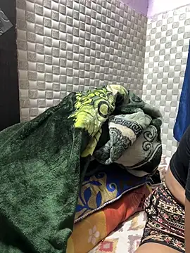 Hot Jaanvi  online show from April 25, 4:37 am