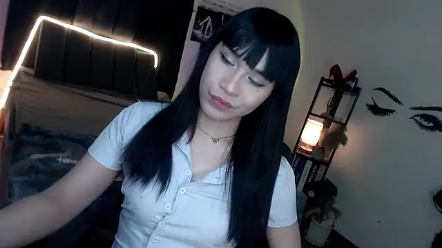 Snapshot of Veniceseduction chatting on March 11, 1:17 pm Veniceseduction online show from March 11, 1:17 pm