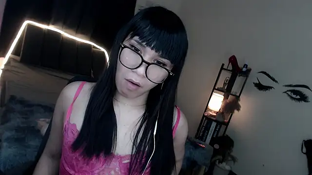 Snapshot of Veniceseduction chatting on March 23, 3:27 pm Veniceseduction online show from March 23, 3:27 pm