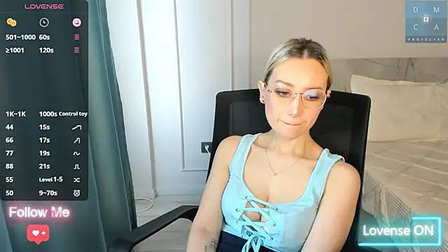 MinaDiamondd online show from October 6, 3:15 am