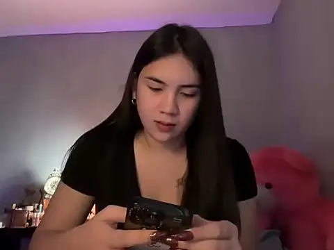 Snapshot of wild_flowerx chatting on May 4, 4:14 pm wild flowerx online show from May 4, 4:14 pm