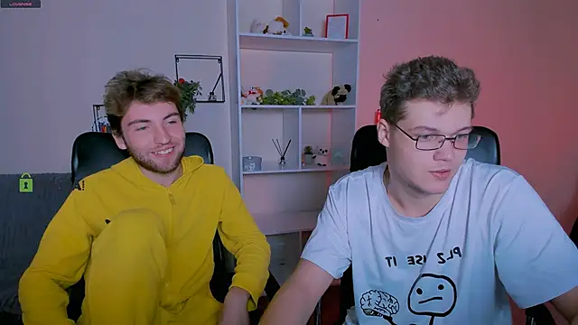 lucas long  online show from October 9, 7:23 pm