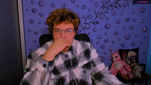 lucas long  online show from February 11, 7:41 pm