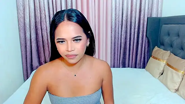 Lorainnelustts online show from November 10, 7:29 am