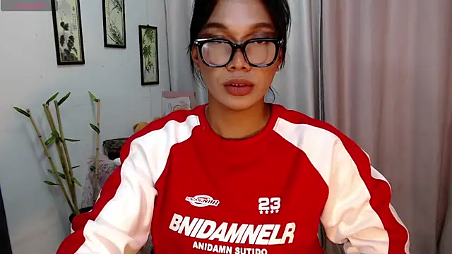 Herbielustts online show from December 5, 5:09 pm