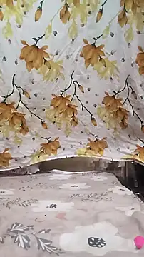 Snapshot of Ritika_ranii chatting on September 18, 9:33 am Ritika ranii online show from September 18, 9:33 am