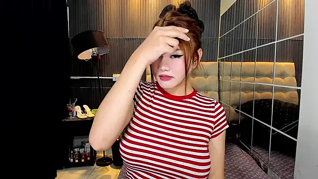 delightfulprincessts online show from May 14, 8:04 pm