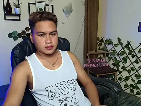 Snapshot of Asian_jayeel chatting on February 11, 12:10 pm Asian jayeel online show from February 11, 12:10 pm