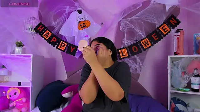 Amanda Moore online show from October 23, 4:23 am