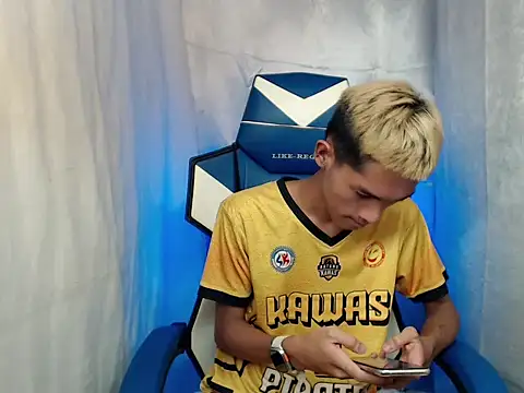 riks tyler online show from December 19, 7:48 am