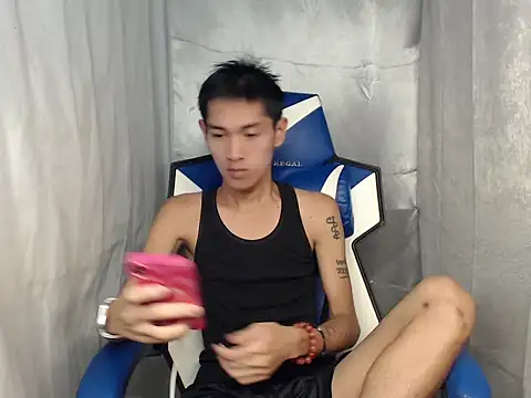 riks tyler online show from May 4, 4:03 pm