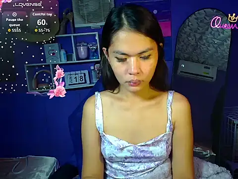 Snapshot of urgirljane chatting on June 18, 12:22 am urgirljane online show from June 18, 12:22 am