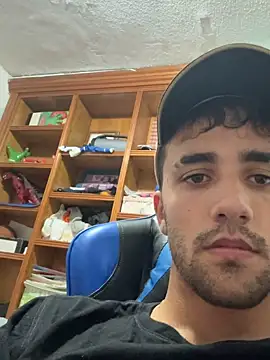 aavrdvh33 online show from September 28, 8:58 pm