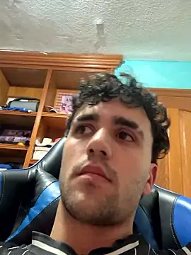 aavrdvh33 online show from April 1, 9:34 pm