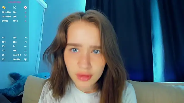 lovelyalivia online show from May 13, 8:23 am