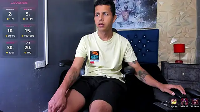 BigMonstercoks69 online show from April 1, 1:41 pm