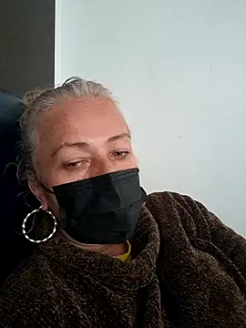 Snapshot of sofiacurvy_45 chatting on March 30, 4:19 pm sofiacurvy 45 online show from March 30, 4:19 pm