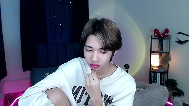 Snapshot of Lavictoriathegreat chatting on December 14, 8:24 pm Lavictoriathegreat online show from December 14, 8:24 pm