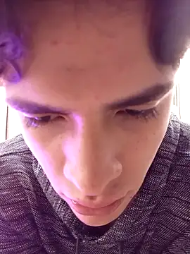 Snapshot of BenitoSaenz chatting on September 22, 12:18 pm BenitoSaenz online show from September 22, 12:18 pm