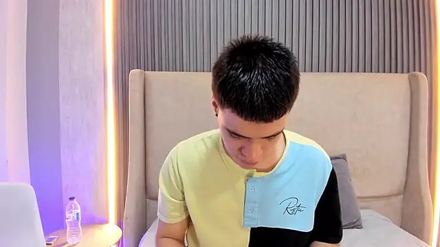 Snapshot of BenitoSaenz chatting on February 19, 1:07 pm BenitoSaenz online show from February 19, 1:07 pm