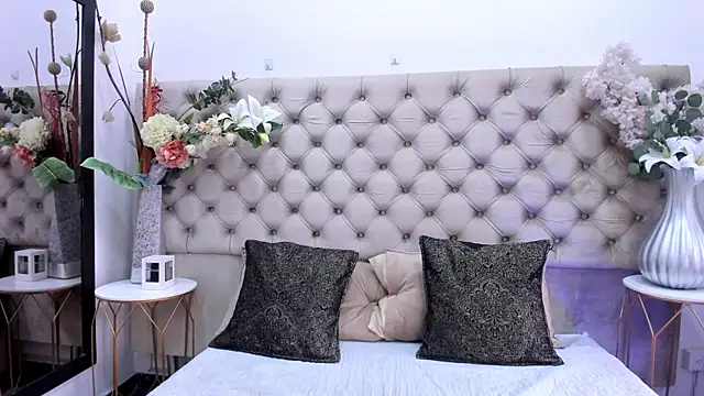 Snapshot of BenitoSaenz chatting on March 5, 12:56 pm BenitoSaenz online show from March 5, 12:56 pm