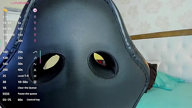 IRISCLARK1 online show from September 25, 7:17 pm