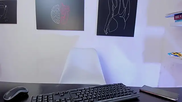 SeleneLuminari8 online show from April 1, 4:26 pm